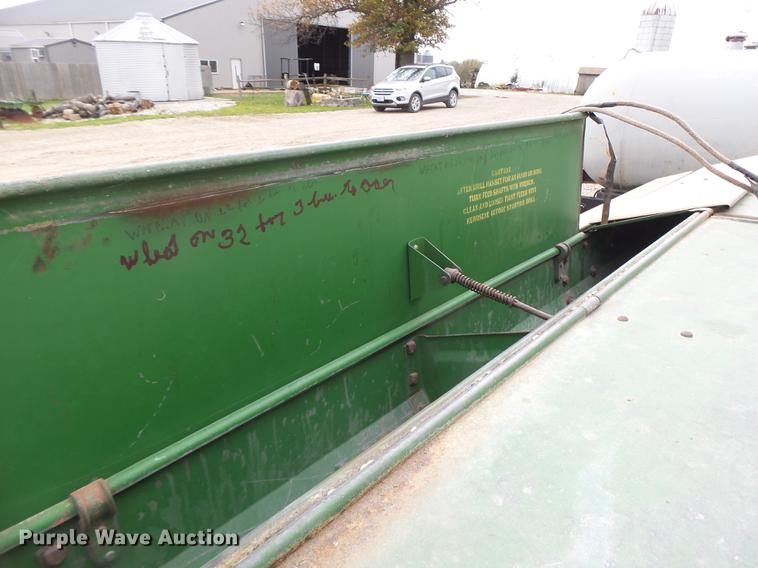 image for item DB9929 John Deere grain drill