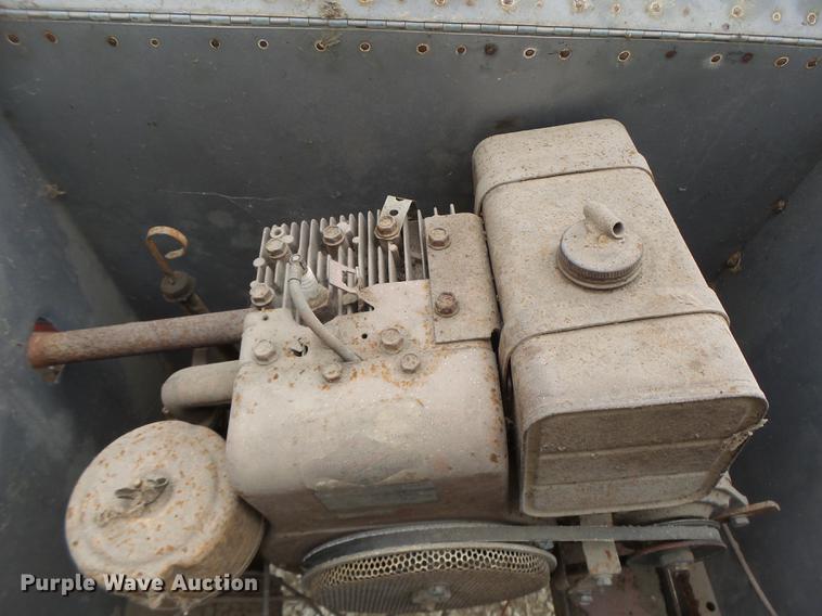 image for item DB9930 Fuel tank trailer