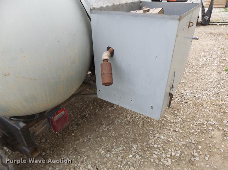 image for item DB9930 Fuel tank trailer