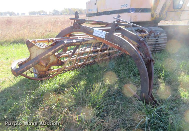 image for item DC0754 New Holland 56 side delivery hay rake