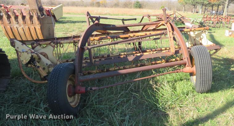 image for item DC0754 New Holland 56 side delivery hay rake