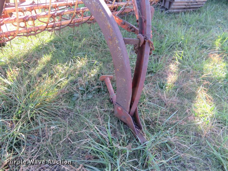 image for item DC0754 New Holland 56 side delivery hay rake