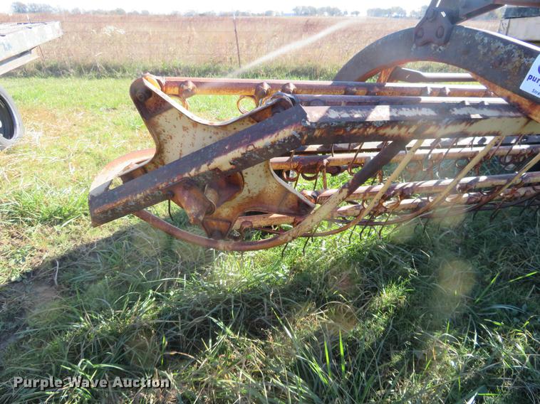 image for item DC0754 New Holland 56 side delivery hay rake