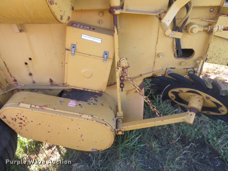 image for item DC0757 1988 Vermeer 604J round baler