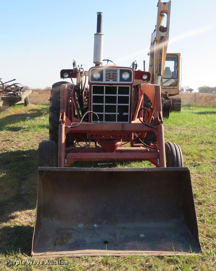 image for item DC0766 International Farmall 666 tractor