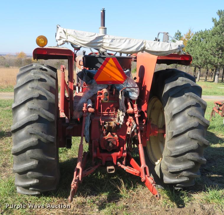 image for item DC0766 International Farmall 666 tractor