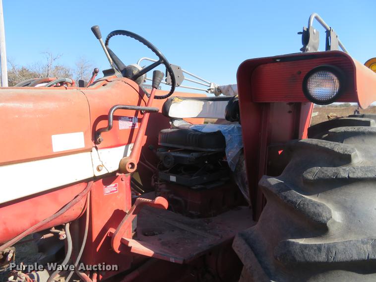 image for item DC0766 International Farmall 666 tractor