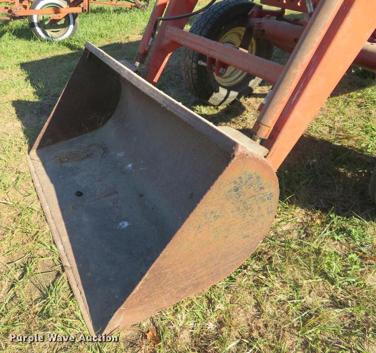 image for item DC0766 International Farmall 666 tractor