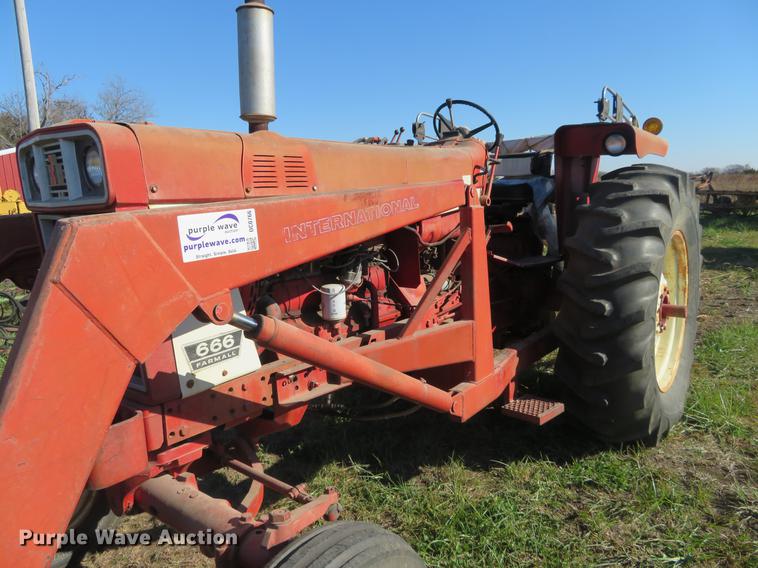 image for item DC0766 International Farmall 666 tractor