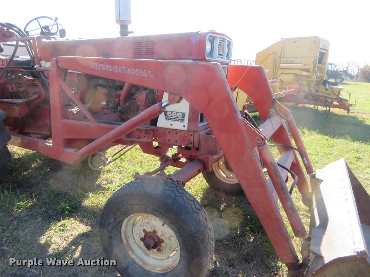 image for item DC0766 International Farmall 666 tractor