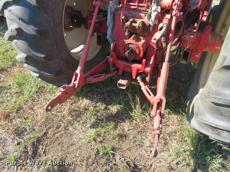 image for item DC0766 International Farmall 666 tractor