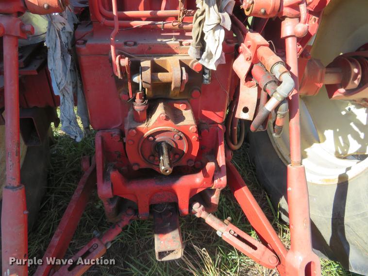 image for item DC0766 International Farmall 666 tractor