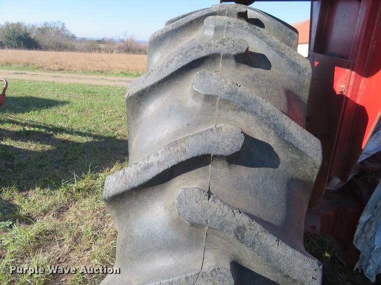 image for item DC0766 International Farmall 666 tractor