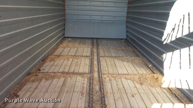 image for item DC1024 Gehl 970 forage wagon