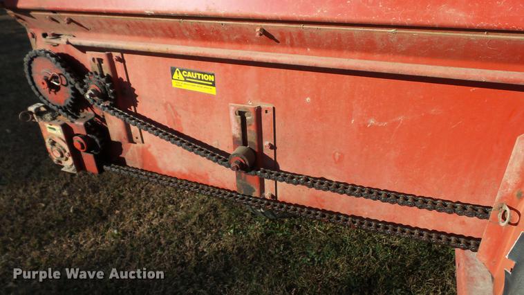 image for item DC1024 Gehl 970 forage wagon