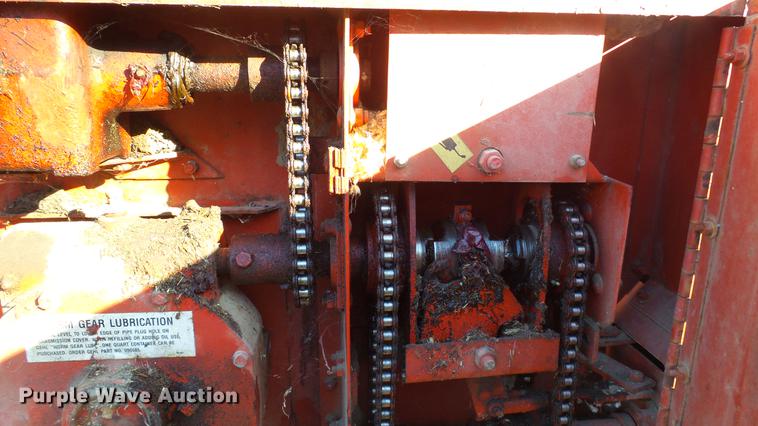 image for item DC1024 Gehl 970 forage wagon