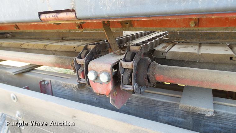 image for item DC1024 Gehl 970 forage wagon