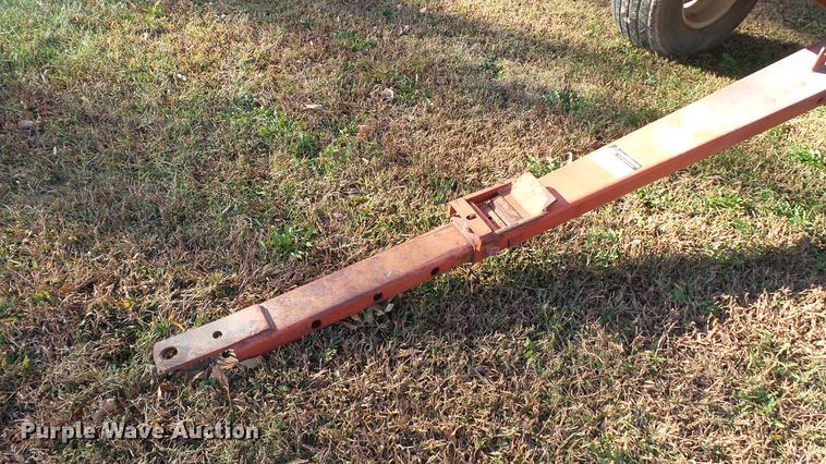 image for item DC1024 Gehl 970 forage wagon