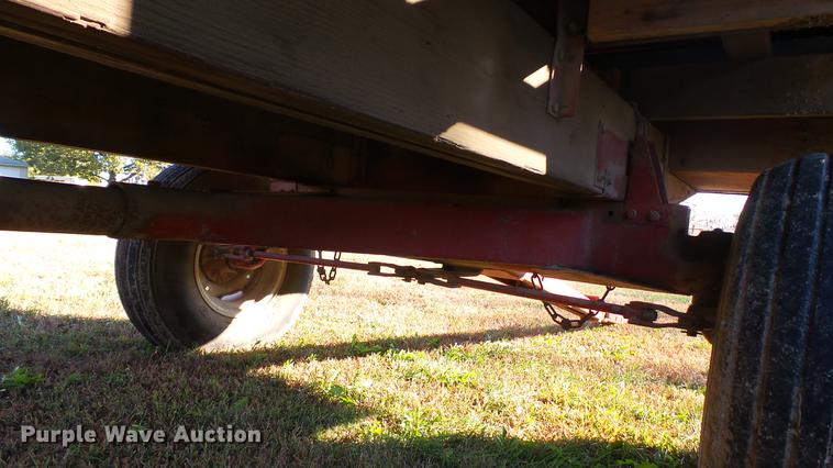 image for item DC1024 Gehl 970 forage wagon