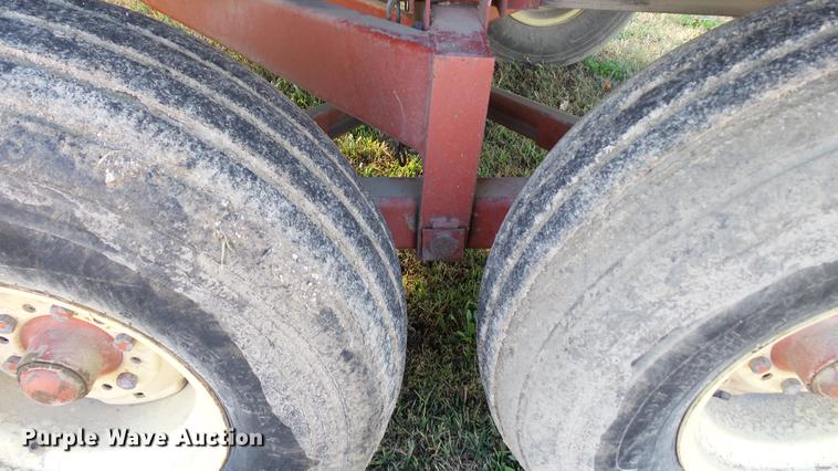 image for item DC1024 Gehl 970 forage wagon