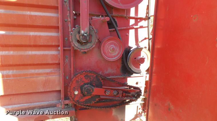 image for item DC1025 New Holland Crop Carrier 8 forage wagon