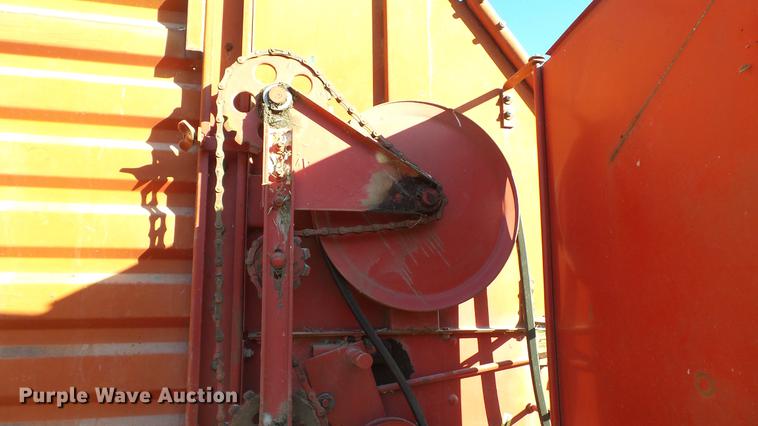 image for item DC1025 New Holland Crop Carrier 8 forage wagon