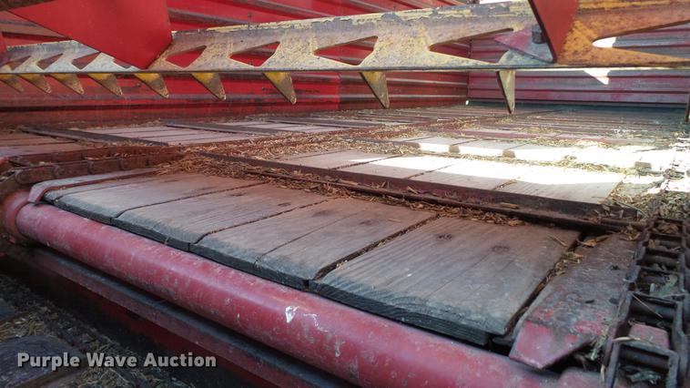 image for item DC1025 New Holland Crop Carrier 8 forage wagon