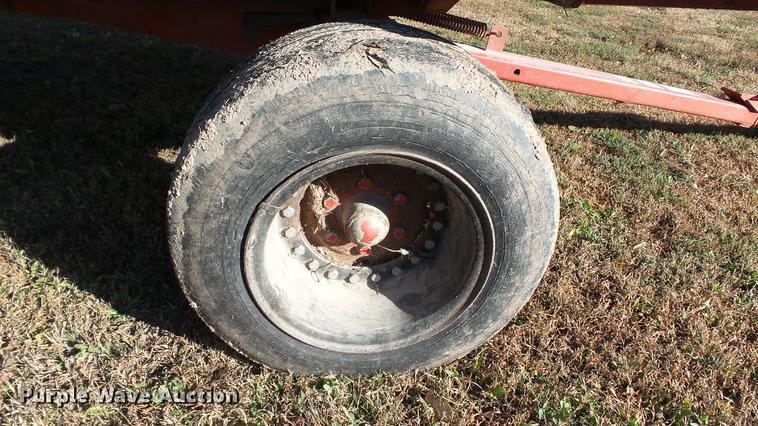 image for item DC1025 New Holland Crop Carrier 8 forage wagon