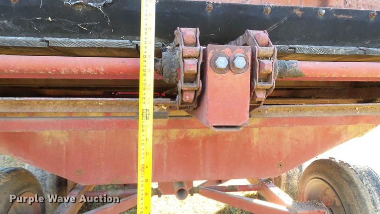 image for item DC1025 New Holland Crop Carrier 8 forage wagon