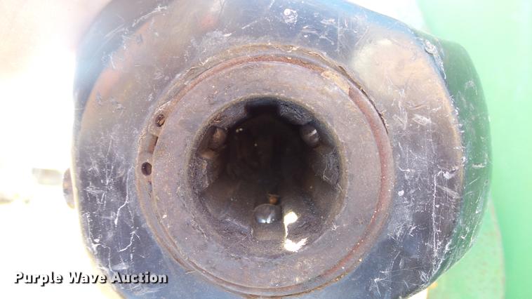 image for item DC1026 John Deere 716A forage wagon