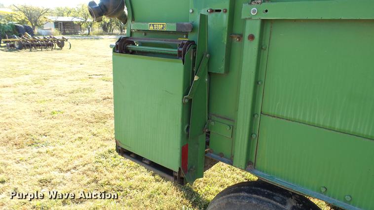 image for item DC1026 John Deere 716A forage wagon