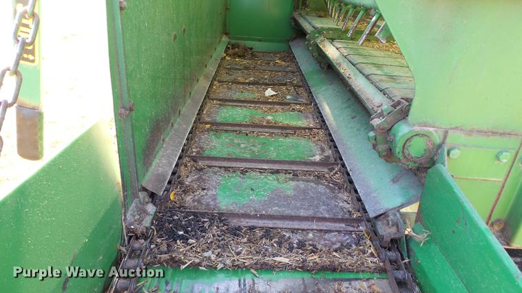image for item DC1026 John Deere 716A forage wagon