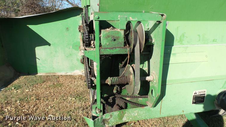 image for item DC1026 John Deere 716A forage wagon