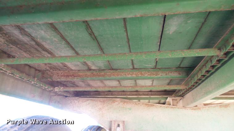 image for item DC1026 John Deere 716A forage wagon