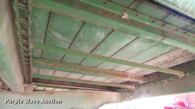 image for item DC1026 John Deere 716A forage wagon