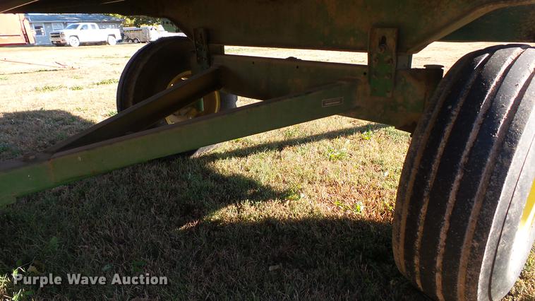 image for item DC1026 John Deere 716A forage wagon