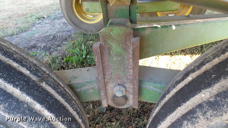 image for item DC1026 John Deere 716A forage wagon