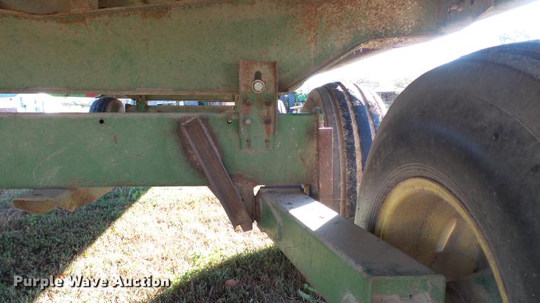 image for item DC1026 John Deere 716A forage wagon