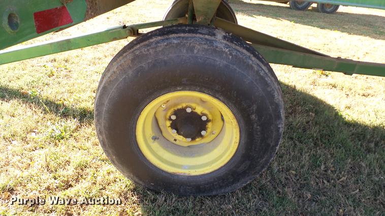 image for item DC1026 John Deere 716A forage wagon