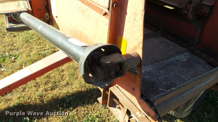 image for item DC1027 Gehl 970 forage wagon