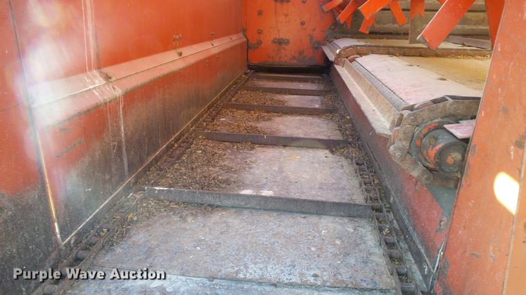 image for item DC1027 Gehl 970 forage wagon