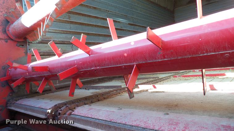 image for item DC1027 Gehl 970 forage wagon