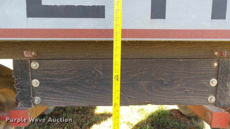 image for item DC1027 Gehl 970 forage wagon