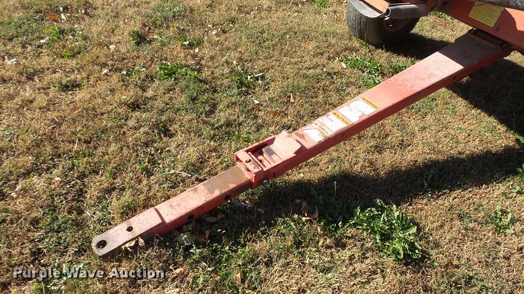 image for item DC1027 Gehl 970 forage wagon