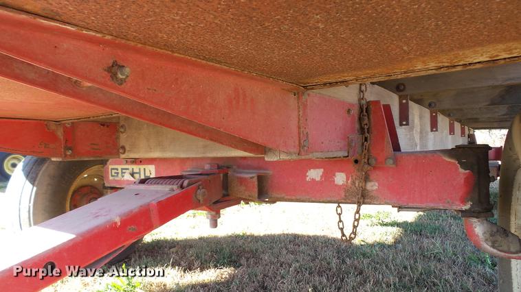 image for item DC1027 Gehl 970 forage wagon