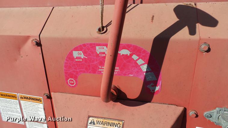 image for item DC1028 Gehl 980 forage wagon