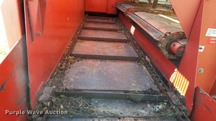 image for item DC1028 Gehl 980 forage wagon