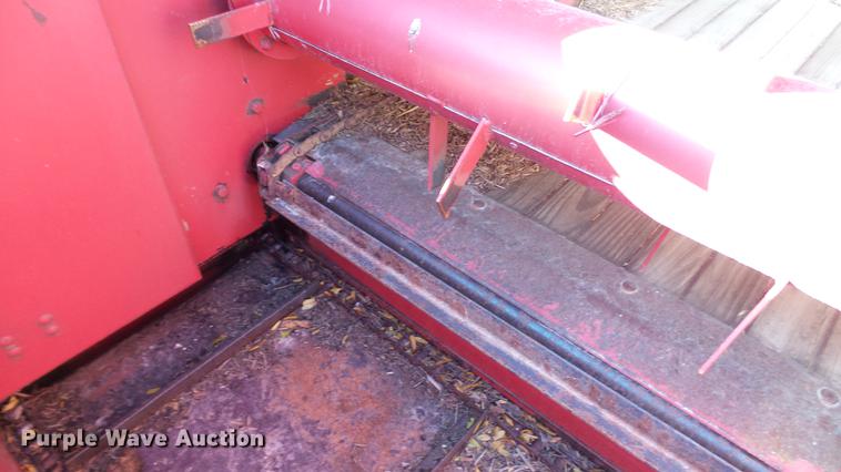 image for item DC1028 Gehl 980 forage wagon