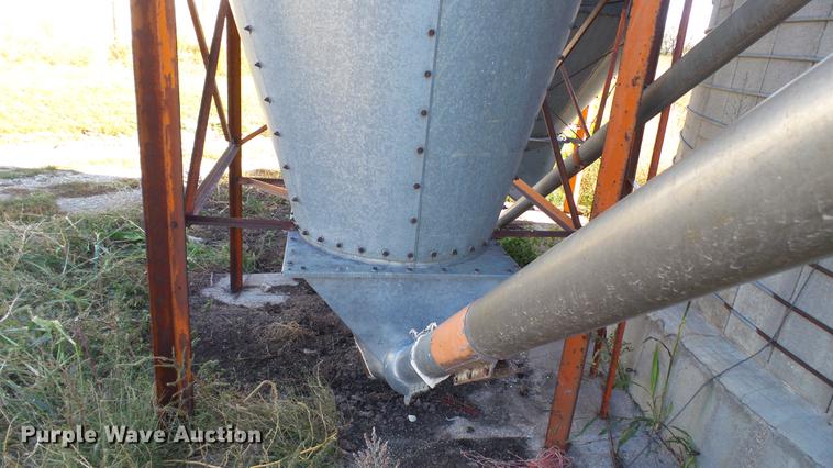 image for item DC1030 Galvanized grain storage bin