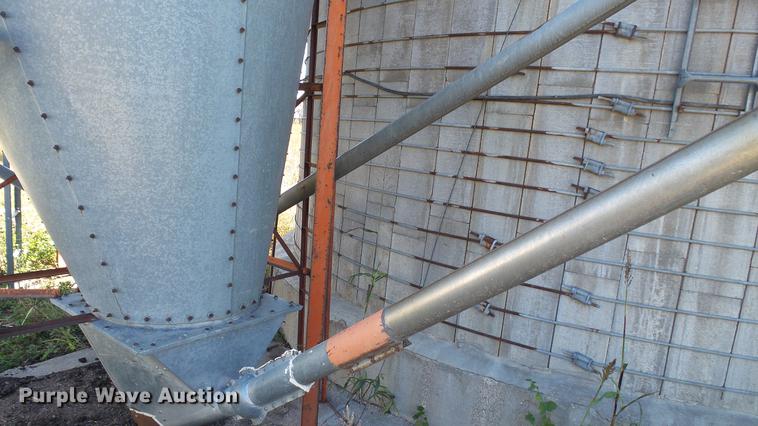 image for item DC1030 Galvanized grain storage bin